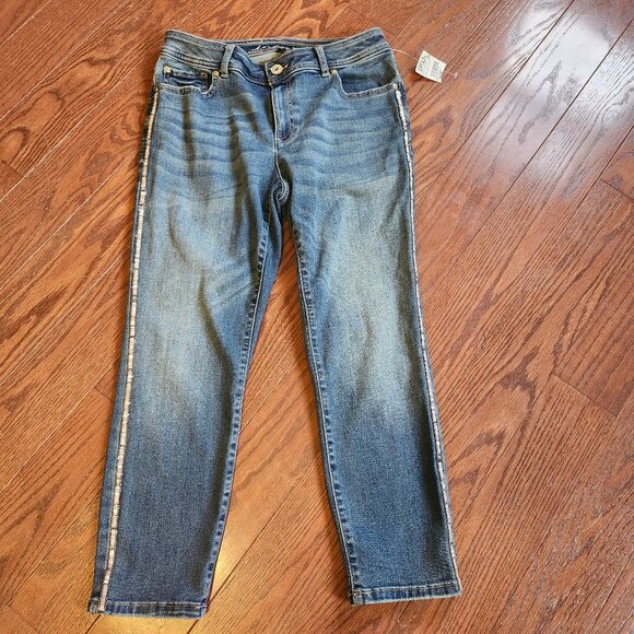 NWT INC Women’s Skinny Leg Curvy Fit Denim Jeans Shiny Stripe Size 8 - Picture 1 of 10